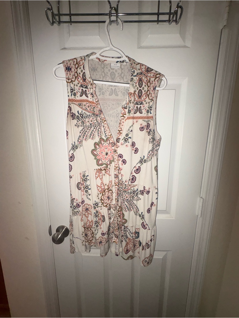 new directions Cream Sleeveless V-Neck Tunic with Pink & Blue Floral Print